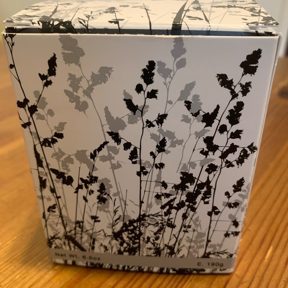 Accents Qualitas Scented Beeswax Candle Handmade In Nyc Poshmark